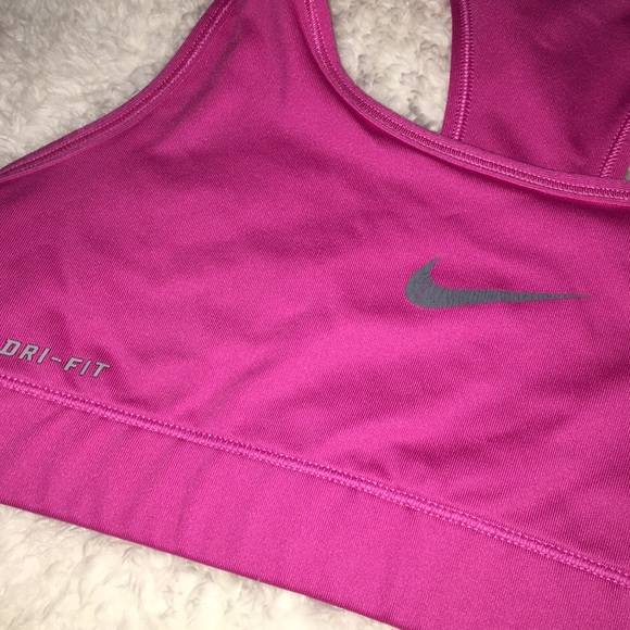 Nike dri-fit sports bra - Picture 4 of 4